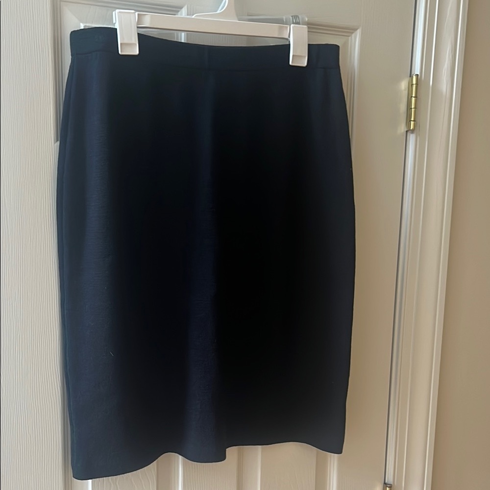 St. John Collection black knee length Skirt